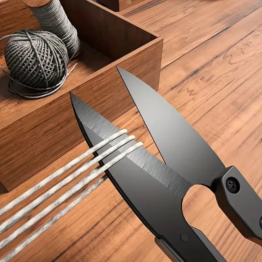 1/2 Piece U-shaped Scissors in Black, Portable Thread Cutting Scissors Suitable for Yarn, Embroidery, and Handicrafts