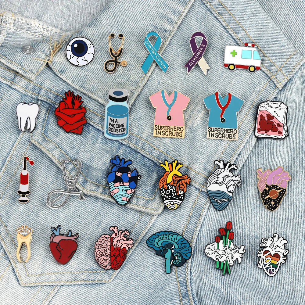 30 Styles Medical Enamel Brooch Syring Heart Stethoscope Pins for Nurse Doctor