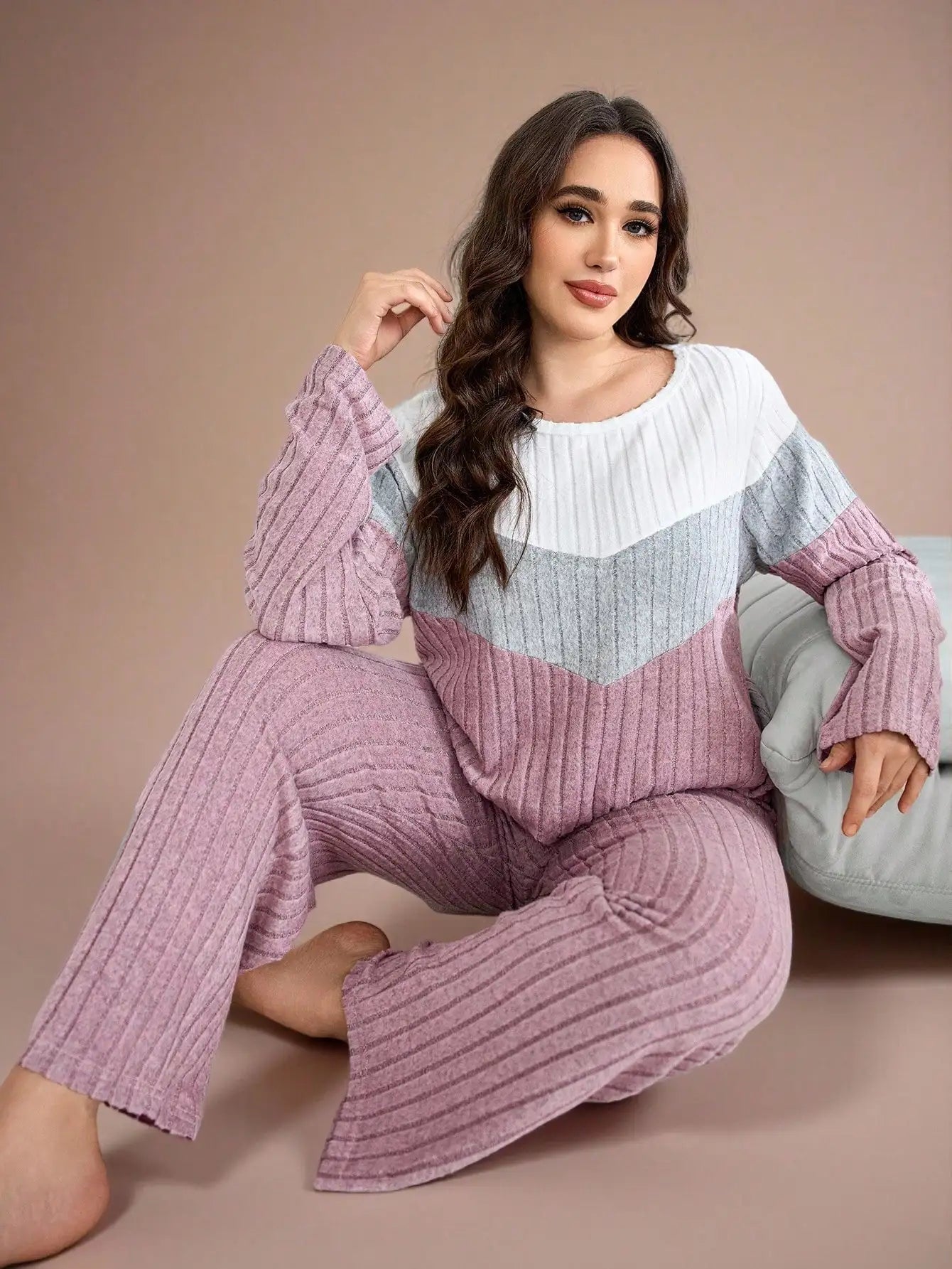 Plus Size Women's Ribbed Knit Patchwork Lounge Set - Soft Fuzzy Fabric, Loose Fit for Fall Winter
