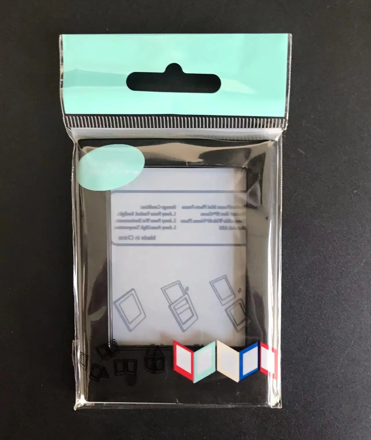 3-inch minimalist Polaroid photo frame with magnetic transparent acrylic photo card display