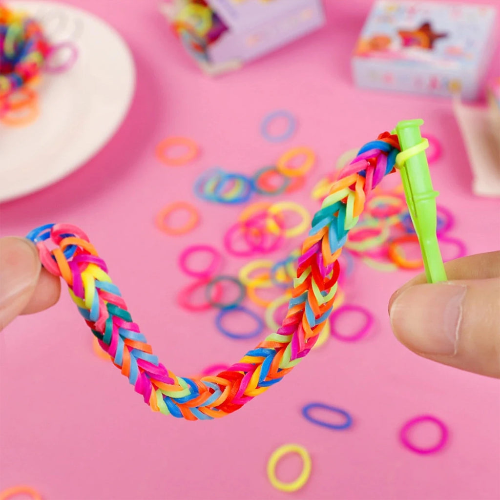 Creative rubber band Weaving Machine Kit. Colorful jewelry The DIY bracelet