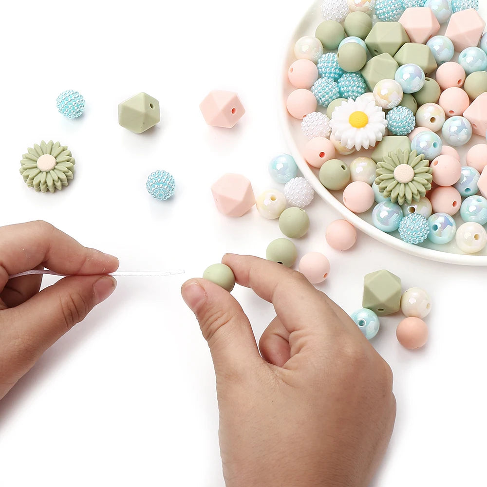 70Pcs Daisy Silicone Bead Set Multi-Shape for Pens Lanyard Keychain Bracelet Making